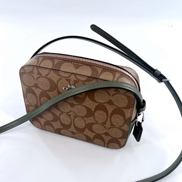 Beautiful Coach Mini Camera Bag - Picture 4 of 11